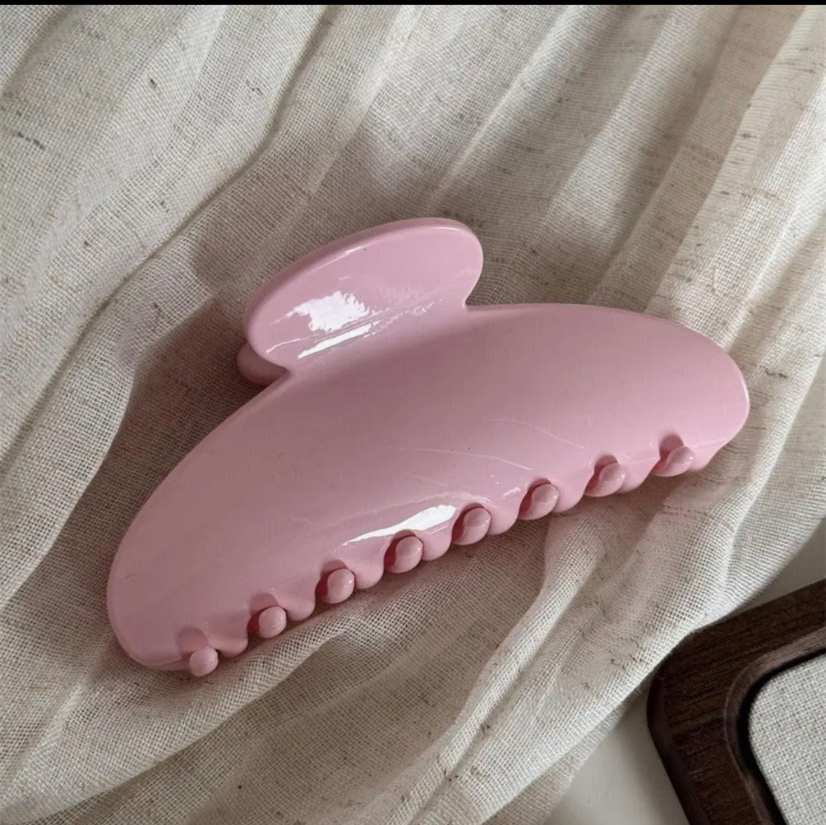 Blush Cloud Hair Claw